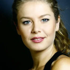 Photo star :  Burcu Biricik