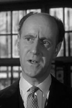  Arthur Howard