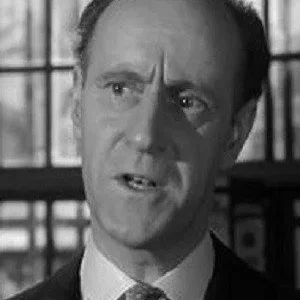  Arthur Howard