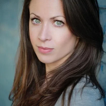  Laura Hopper