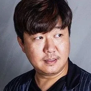 Photo star :  Hwang Jae-yeul