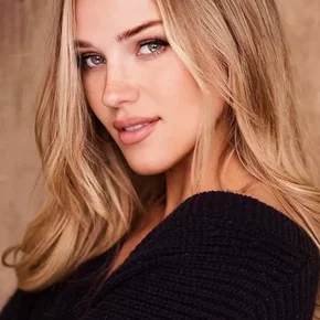 Photo star :  Elizabeth Posey