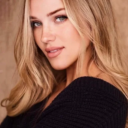  Elizabeth Posey