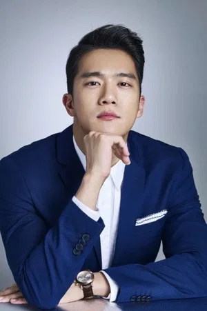  Ha Seok-jin photo