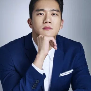 Photo star :  Ha Seok-jin