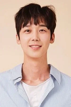  Yoon Jong-hoon photo