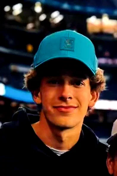 Daniel Korenfeld