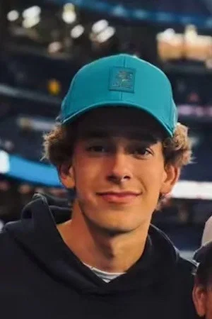  Daniel Korenfeld