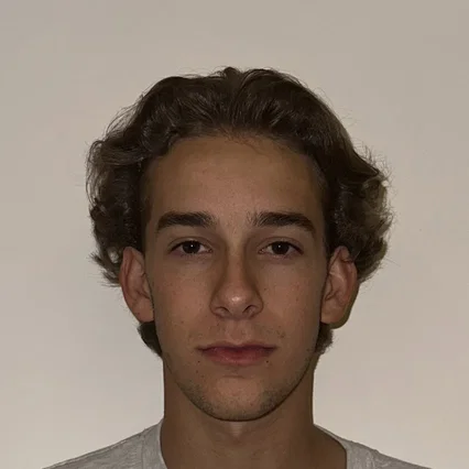  Daniel Korenfeld