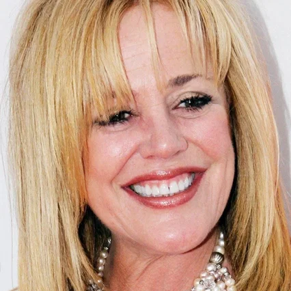  DeeDee Rescher