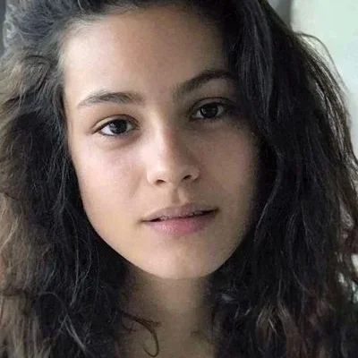 Lise Lomi