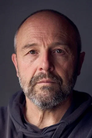  Simon Fellows photo