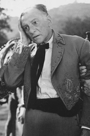  Robert Strange
