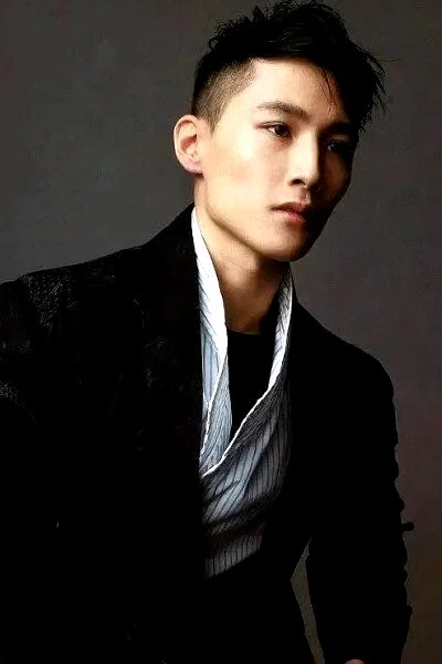  Bruce Tong Kwan-Chi