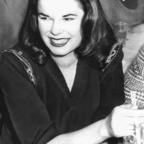 Photo star :  Oona O'Neill Chaplin