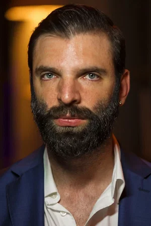  Kim Ciobanu photo
