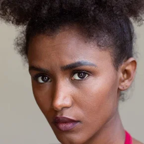 Photo star :  Dena Abay