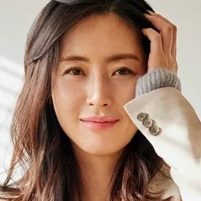 Photo star :  Song Yoon-ah