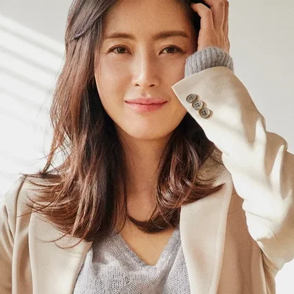  Song Yoon-ah