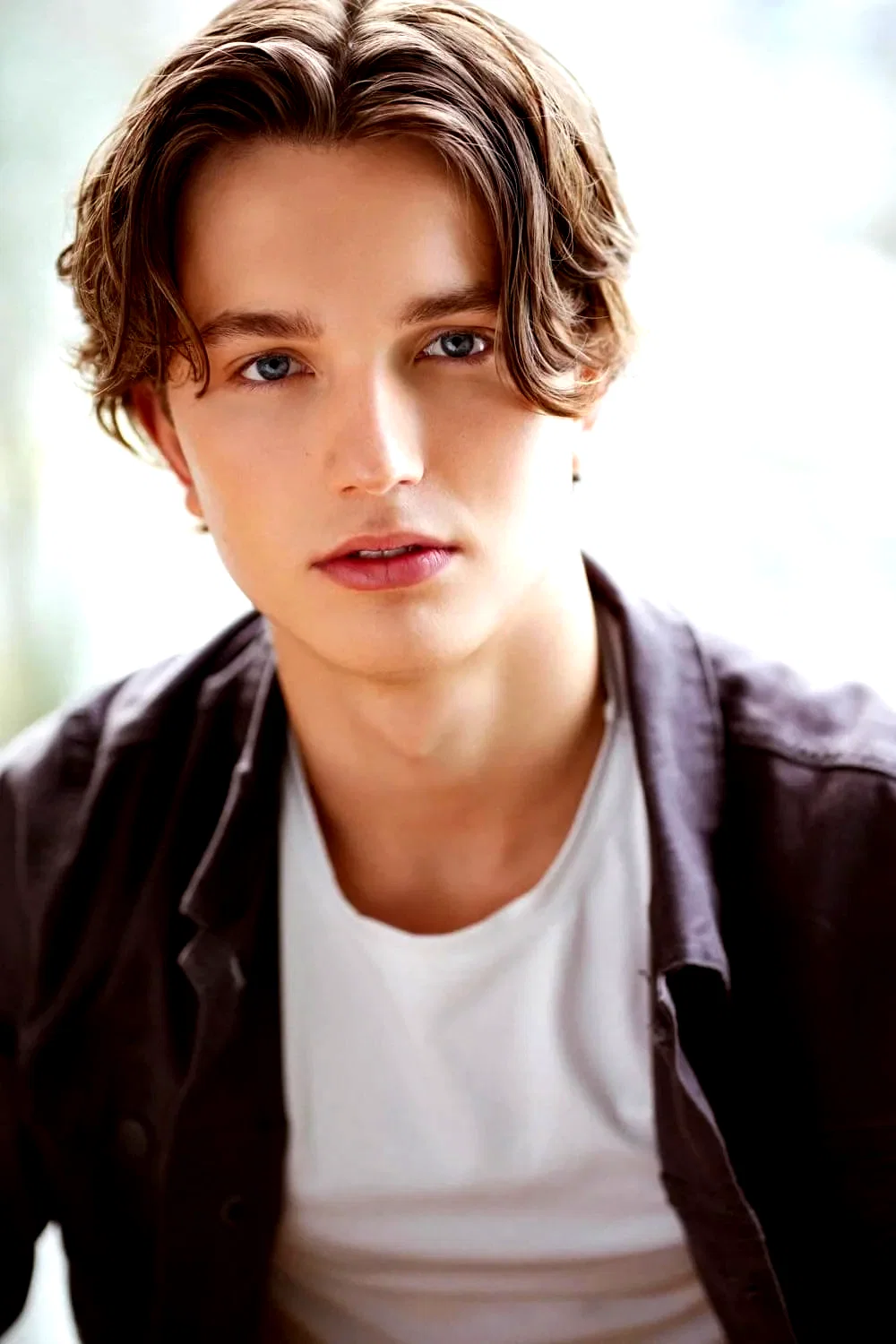  Cale Ambrozic