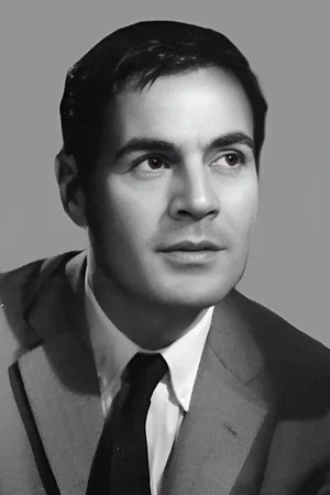  Carlos Estrada photo
