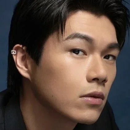  Wai Lam