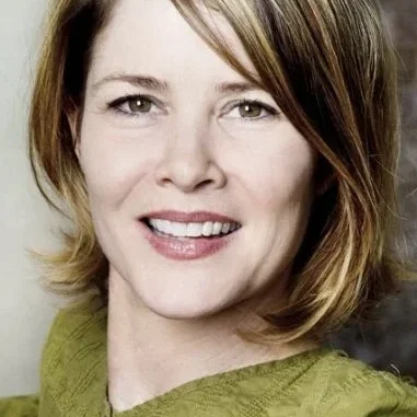  Laura Poe