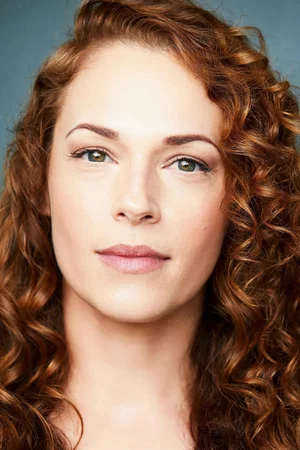 Amanda Righetti photo