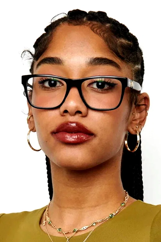  Iman Benson