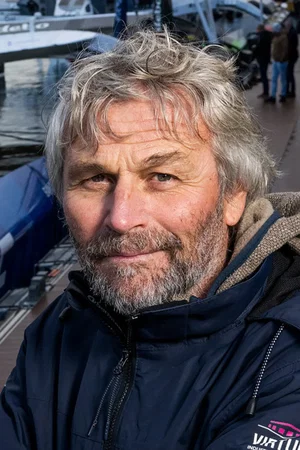  Bernard Stamm photo