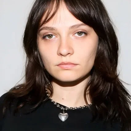  Clementine Creevy