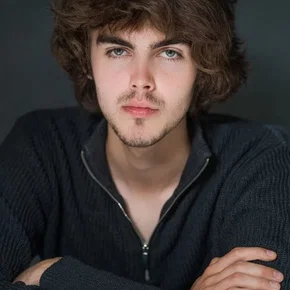Photo star :  Leo Harvey-Elledge