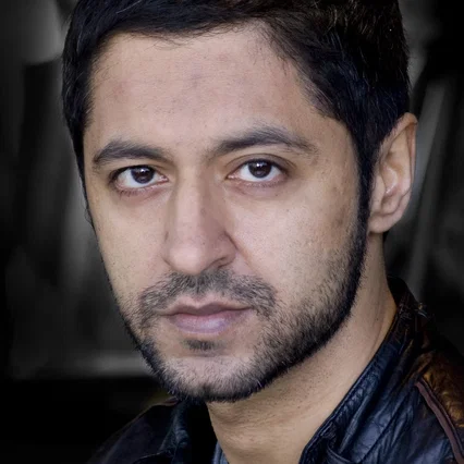  Ash Tandon