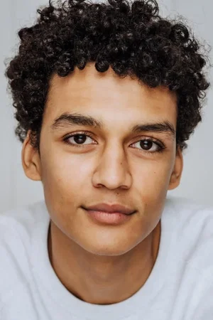  Evan Ellison