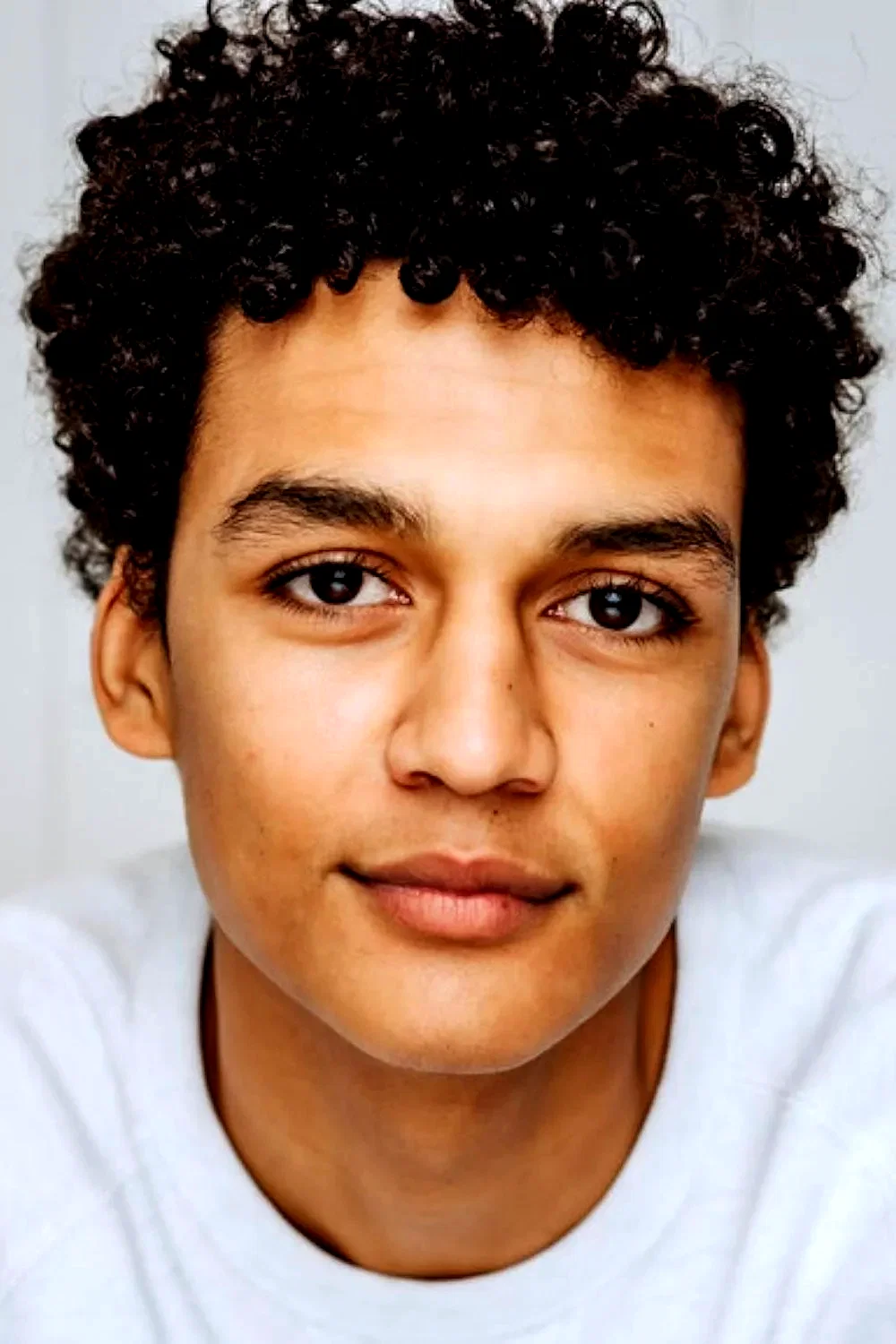  Evan Ellison
