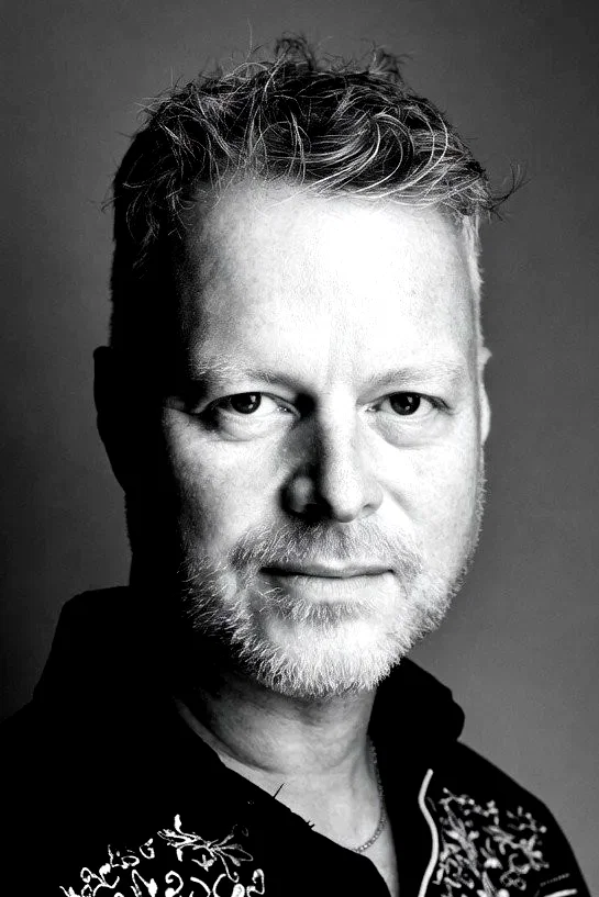  Tal Bachman