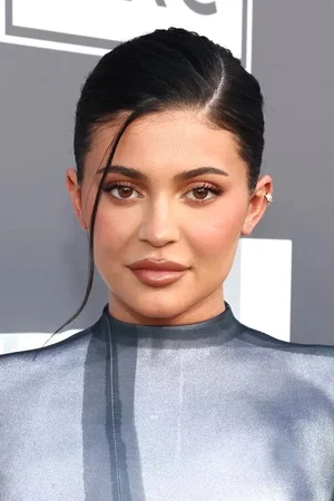  Kylie Jenner
