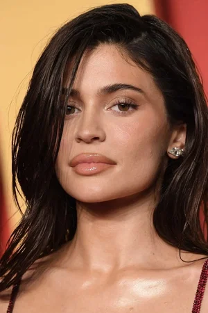  Kylie Jenner
