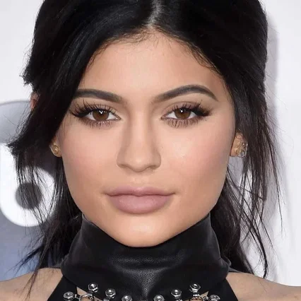  Kylie Jenner