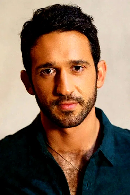  Darius Homayoun