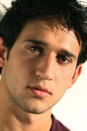  Darius Homayoun photo
