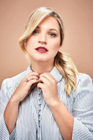  Vanessa Ray