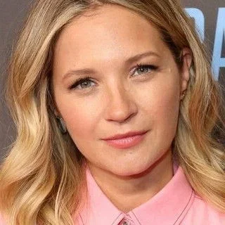  Vanessa Ray