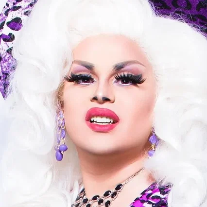  Jaymes Mansfield