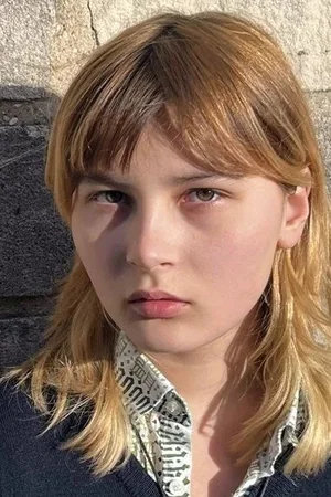  Luna Ho Poumey photo