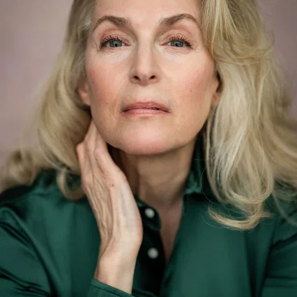  Janis Ahern