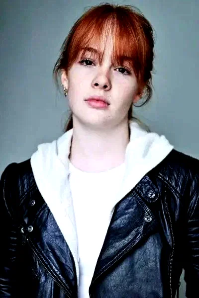  Madeleine Power