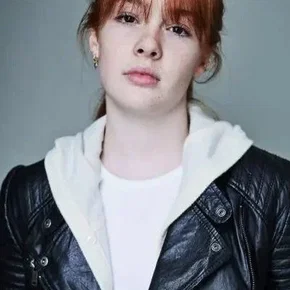 Photo star :  Madeleine Power