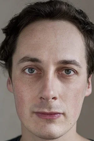  Tom Bell