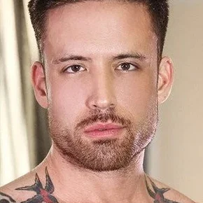 Photo star :  Jordan Levine